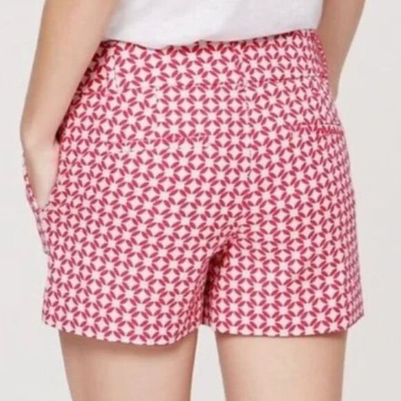 LOFT Riviera Pink Beige Geometric Shorts - Size 8 - Picture 2 of 6